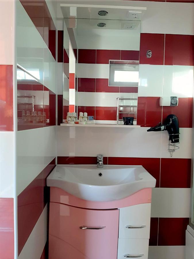 Hotel Заміський Комплекс Grand Prix Tsyurupynsk Exterior foto