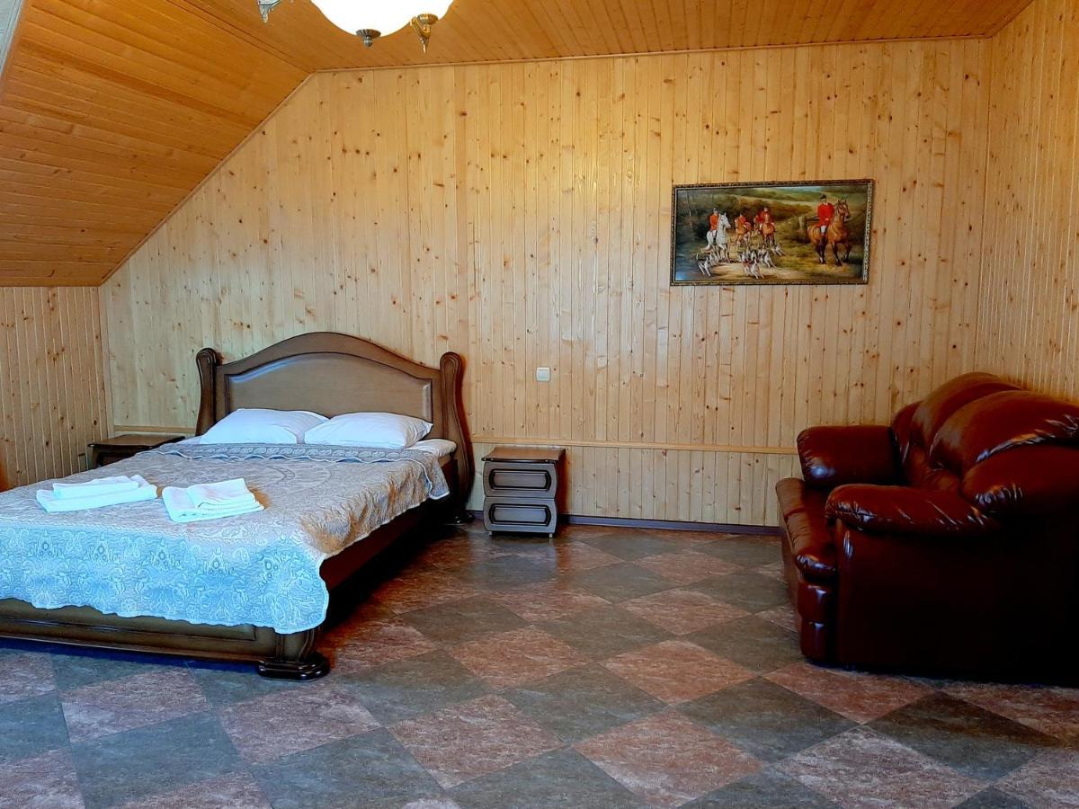 Hotel Заміський Комплекс Grand Prix Tsyurupynsk Exterior foto