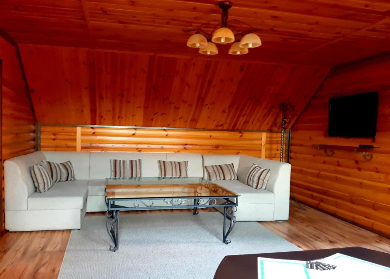 Hotel Заміський Комплекс Grand Prix Tsyurupynsk Exterior foto