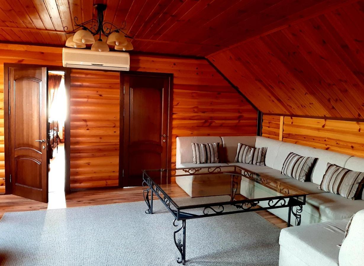 Hotel Заміський Комплекс Grand Prix Tsyurupynsk Exterior foto