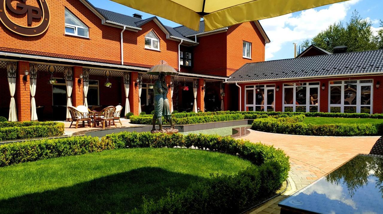 Hotel Заміський Комплекс Grand Prix Tsyurupynsk Exterior foto