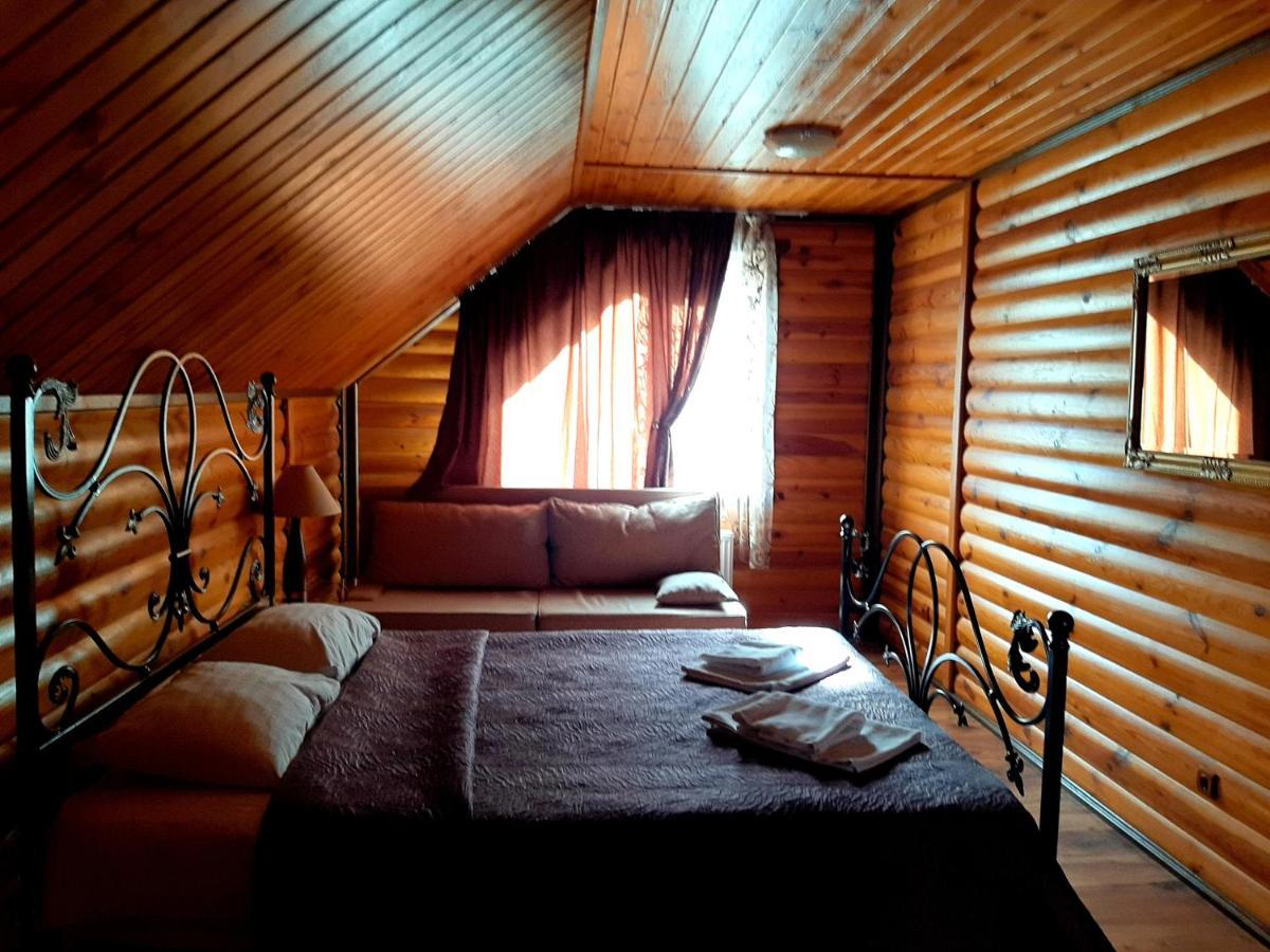 Hotel Заміський Комплекс Grand Prix Tsyurupynsk Exterior foto